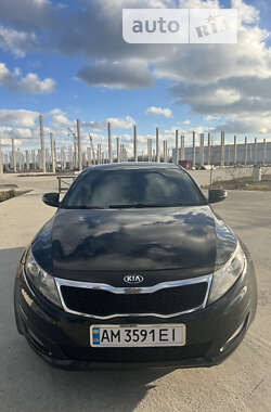 Седан Kia Optima 2013 в Коростене