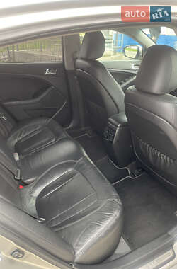 Седан Kia Optima 2012 в 