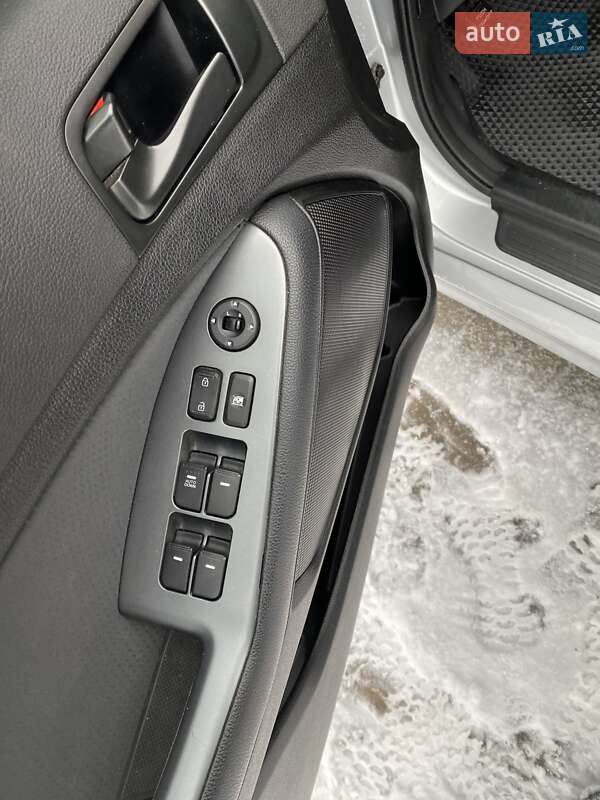 Седан Kia Optima 2015 в Хмельницькому