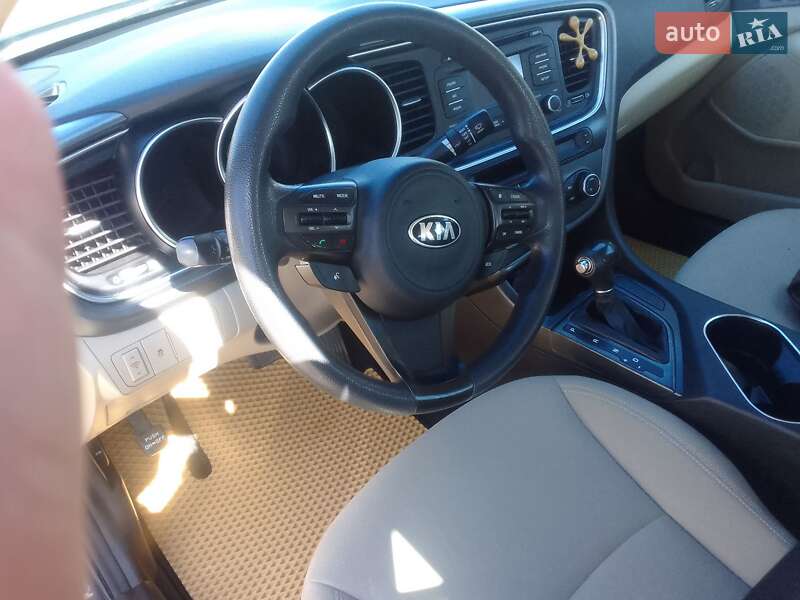 Седан Kia Optima 2015 в Изяславе