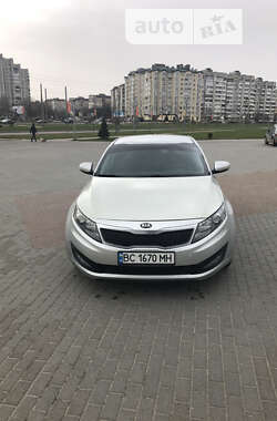 Седан Kia Optima 2013 в Львові