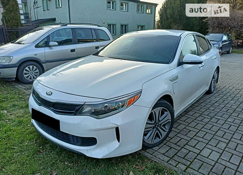 Седан Kia Optima 2017 в Черновцах