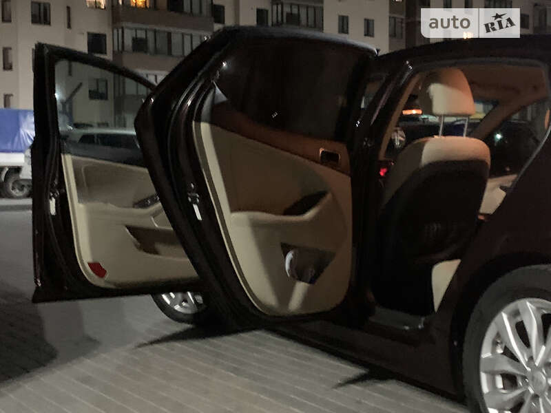 Седан Kia Optima 2015 в Виннице