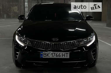 Седан Kia Optima 2016 в Ровно