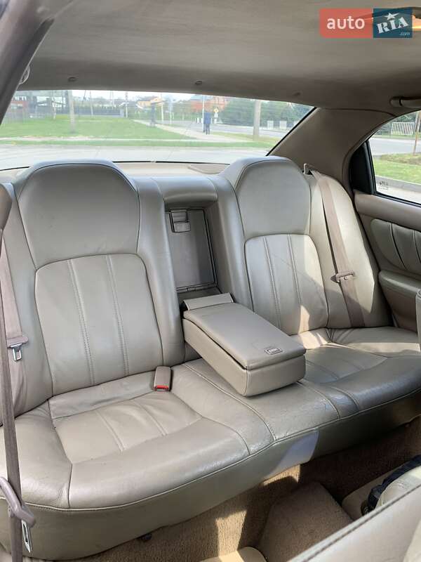Седан Kia Optima 2000 в Львове