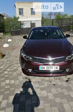 Седан Kia Optima 2016 в Ровно