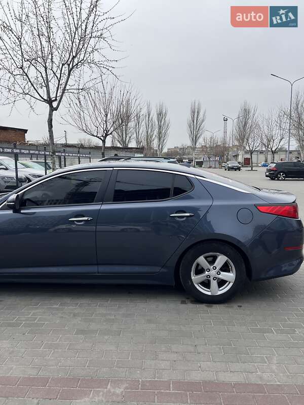 Седан Kia Optima 2015 в Дніпрі