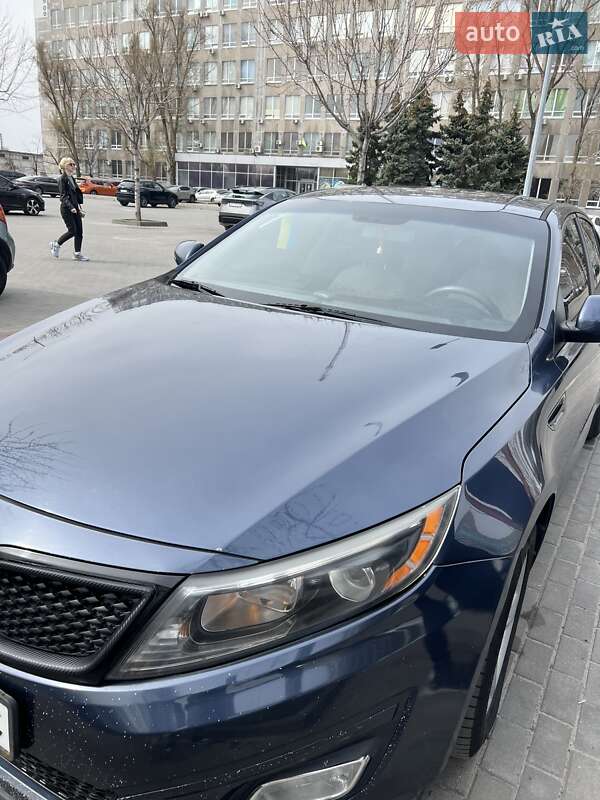 Седан Kia Optima 2015 в Дніпрі