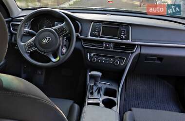 Седан Kia Optima 2016 в Ровно