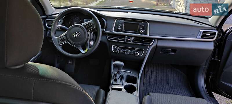 Седан Kia Optima 2016 в Ровно