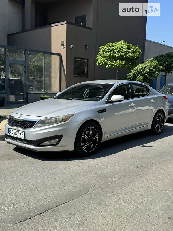 Седан Kia Optima 2013 в Днепре