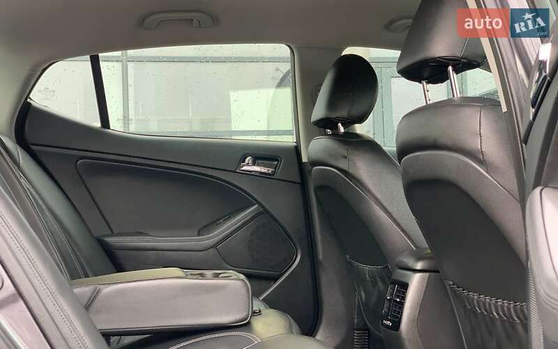 Седан Kia Optima 2012 в Белой Церкви