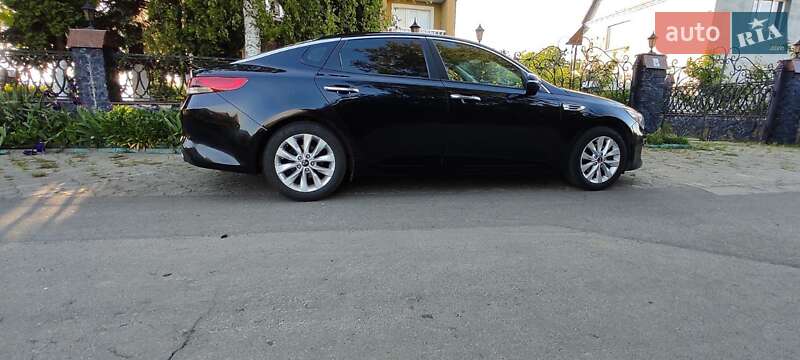 Седан Kia Optima 2016 в Ровно