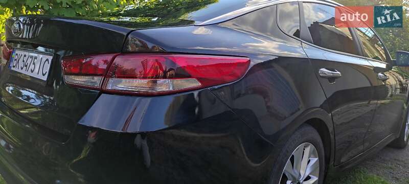 Седан Kia Optima 2016 в Ровно