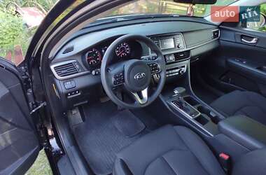 Седан Kia Optima 2016 в Ровно