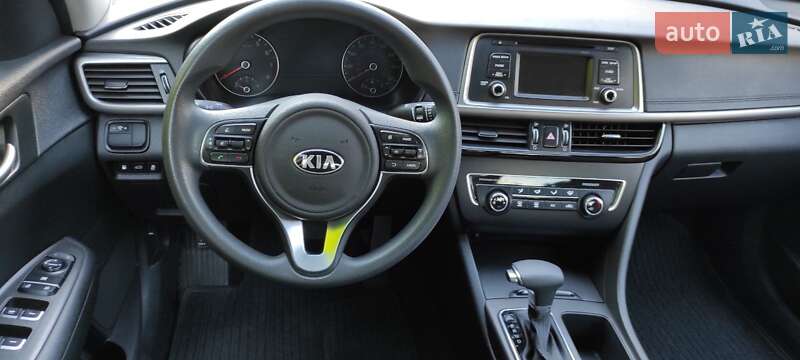 Седан Kia Optima 2016 в Ровно
