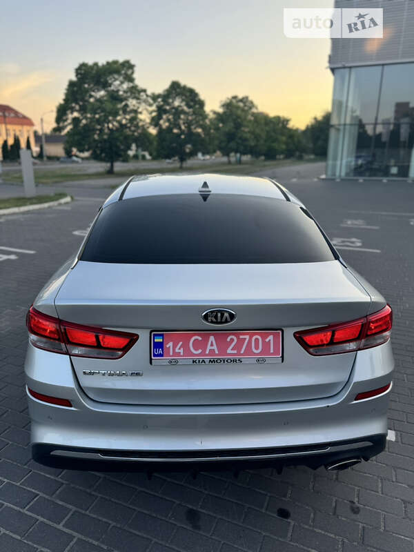 Седан Kia Optima 2019 в Киеве