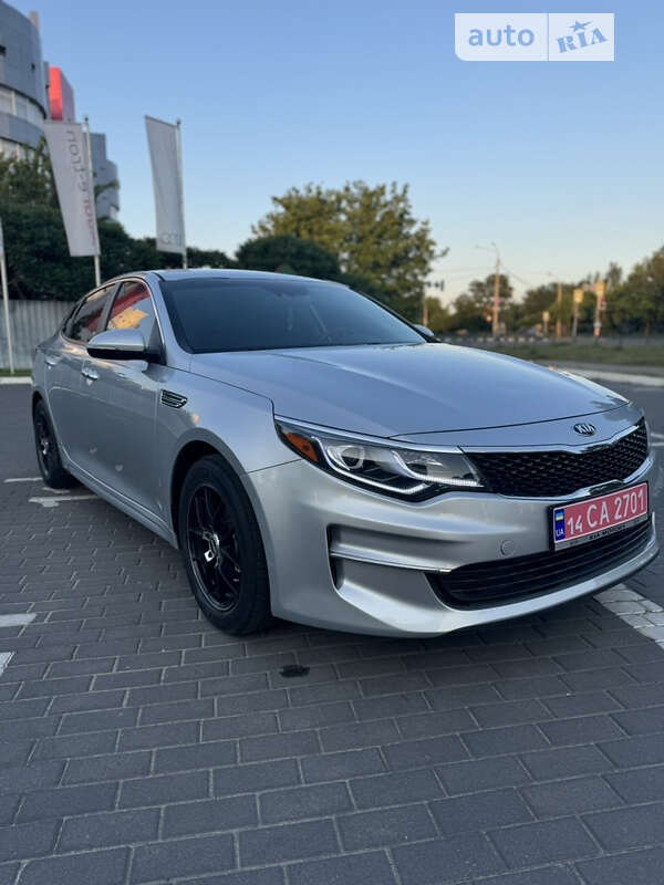 Седан Kia Optima 2019 в Киеве
