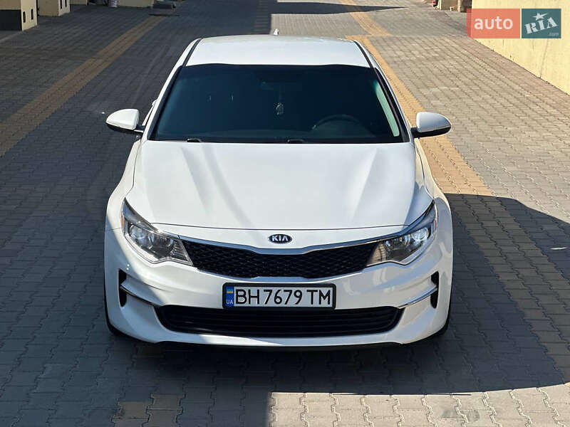 Седан Kia Optima 2016 в Измаиле