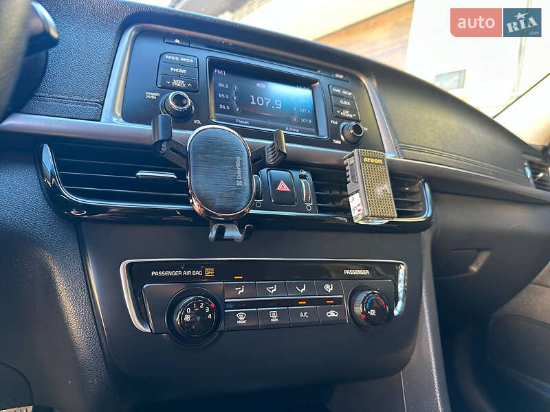 Седан Kia Optima 2016 в Измаиле