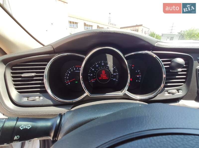 Седан Kia Optima 2013 в Днепре