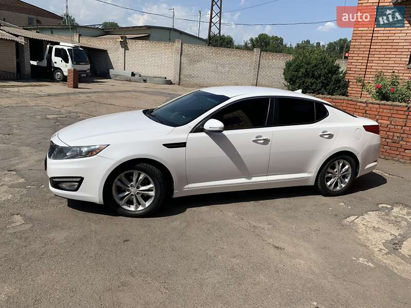 Седан Kia Optima 2013 в Запорожье