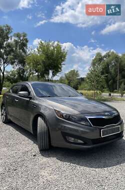Седан Kia Optima 2012 в Умани