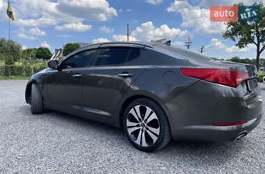 Седан Kia Optima 2012 в Умани