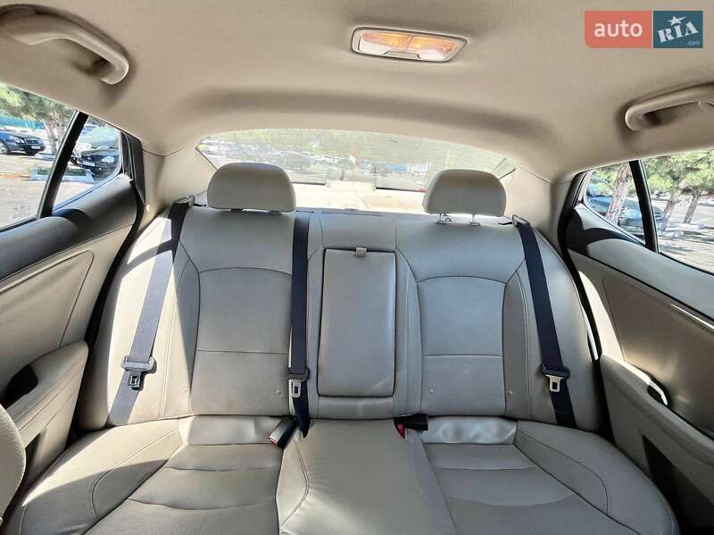 Седан Kia Optima 2014 в Одесі