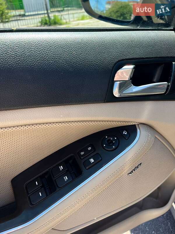Седан Kia Optima 2014 в Одесі