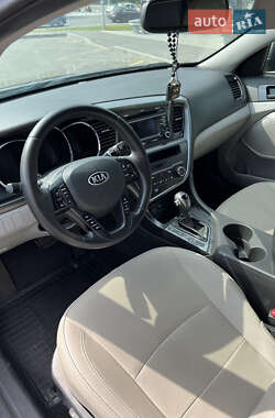 Седан Kia Optima 2013 в Виннице