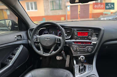 Седан Kia Optima 2011 в Вознесенську