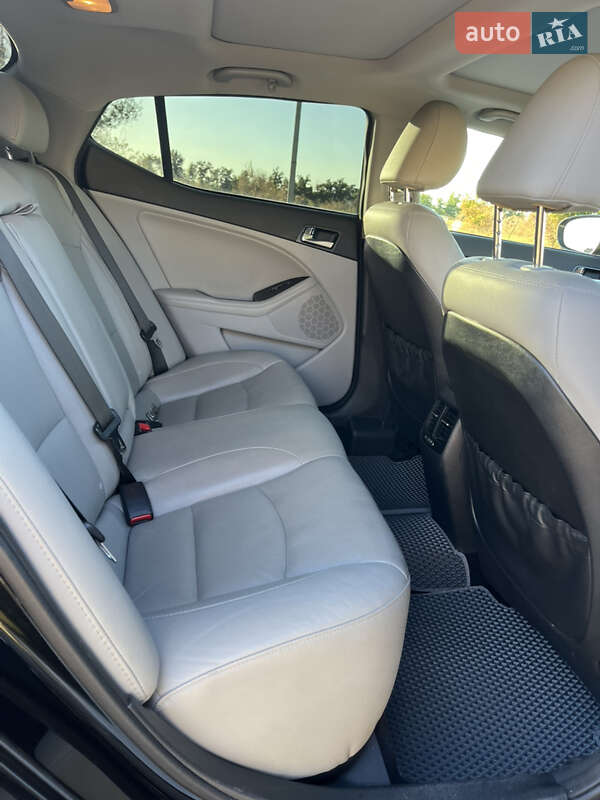 Седан Kia Optima 2014 в Кривом Роге