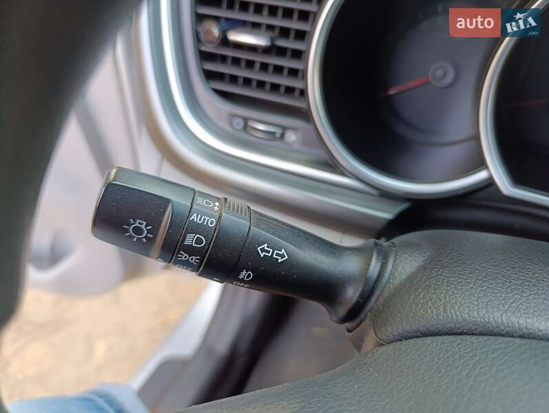 Седан Kia Optima 2014 в Миколаєві