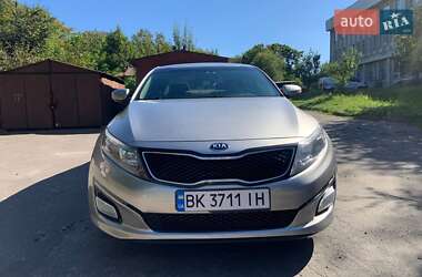 Седан Kia Optima 2015 в Ровно