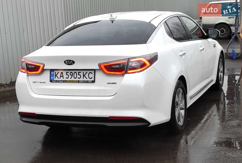 Седан Kia Optima 2015 в Киеве