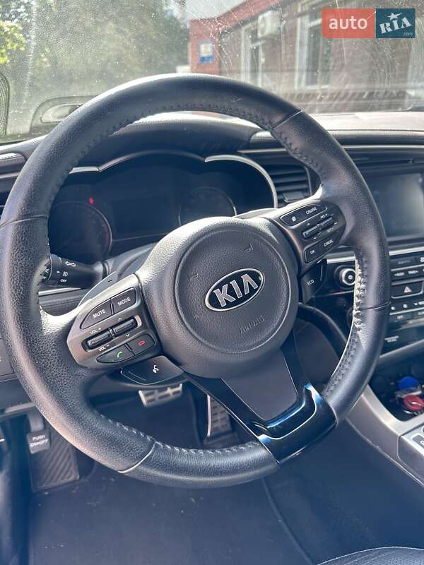 Седан Kia Optima 2014 в Киеве