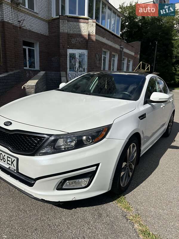 Седан Kia Optima 2014 в Киеве