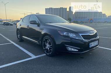 Седан Kia Optima 2012 в Киеве