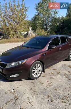 Седан Kia Optima 2012 в Вышгороде