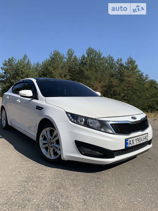 Седан Kia Optima 2011 в Харкові