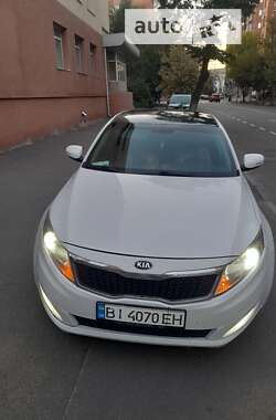 Седан Kia Optima 2012 в Киеве