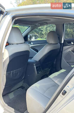 Седан Kia Optima 2014 в 
