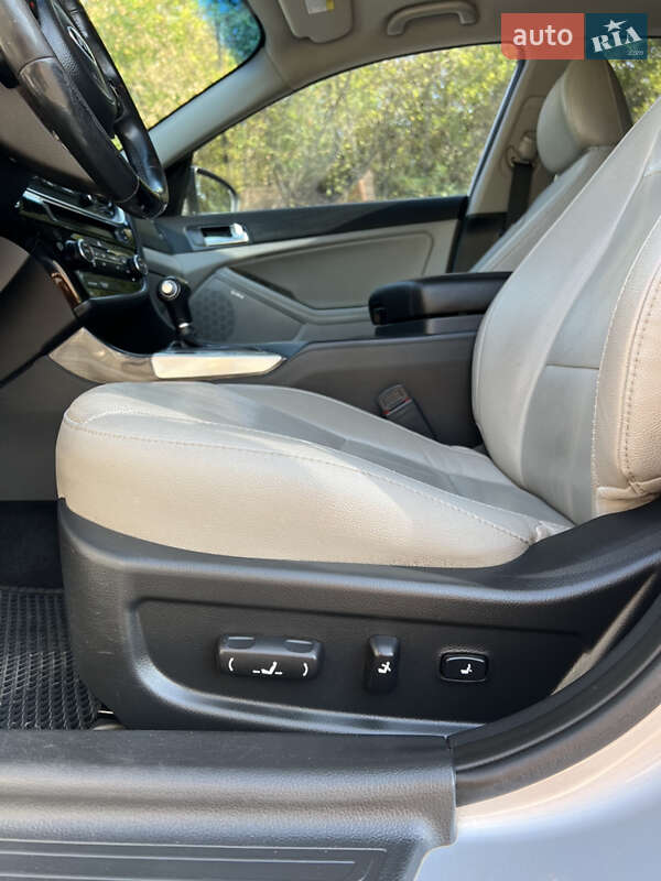 Седан Kia Optima 2014 в Звенигородке