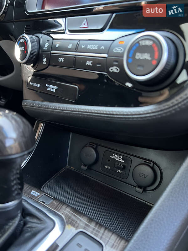Седан Kia Optima 2014 в Звенигородке