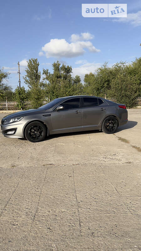 Седан Kia Optima 2012 в Южноукраинске