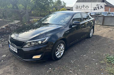 Седан Kia Optima 2014 в Краснограде