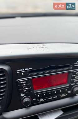 Седан Kia Optima 2010 в Киеве