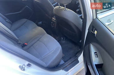 Седан Kia Optima 2013 в Києві