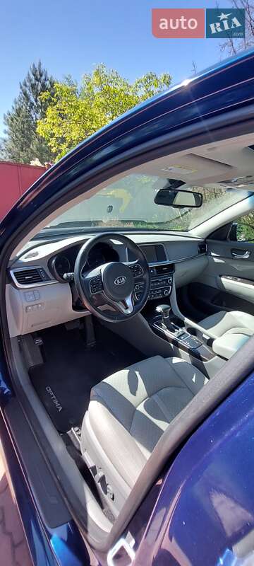 Седан Kia Optima 2017 в Києві